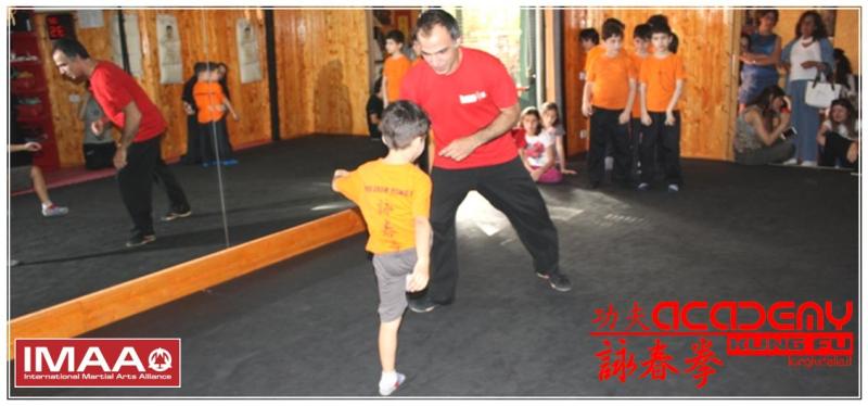 Kung Fu Bambini Academy Italia di Sifu Salvatore Mezzone Wing Tjun Ving Tsun Chun cinene artimarziali tradizionali e sport da combattimento Caserta accademia nazionale (8)